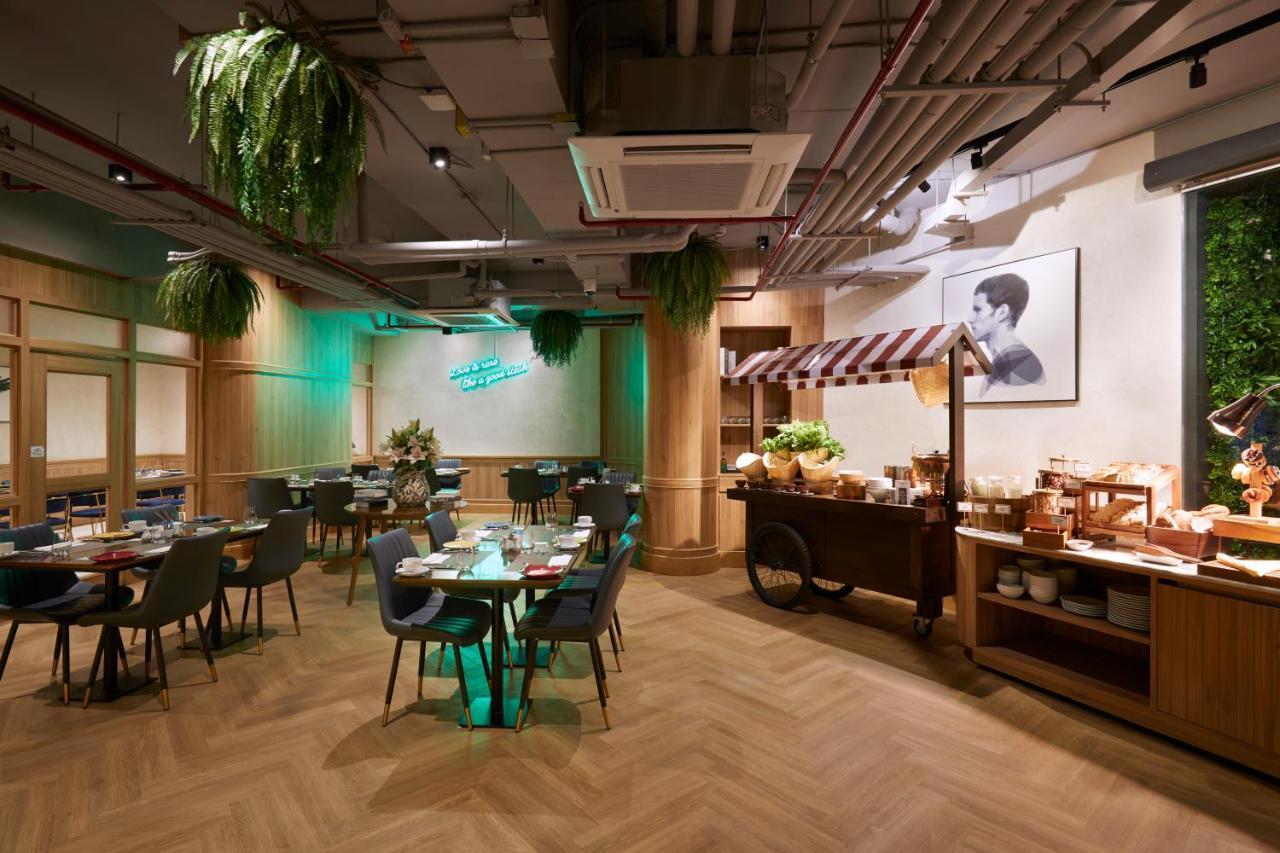 Somerset Rama 9 Бангкок Экстерьер фото The interior of the restaurant