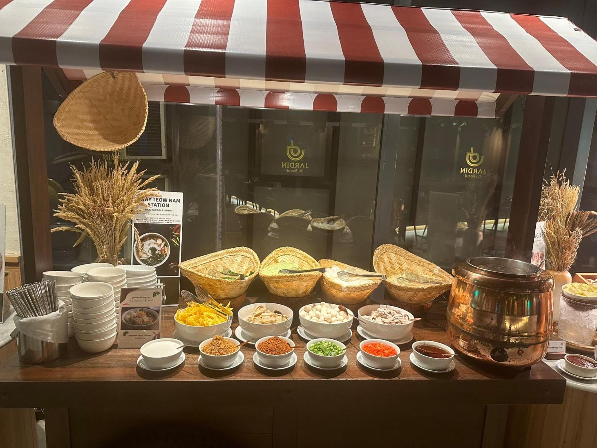 Somerset Rama 9 Бангкок Экстерьер фото Popcorn machine