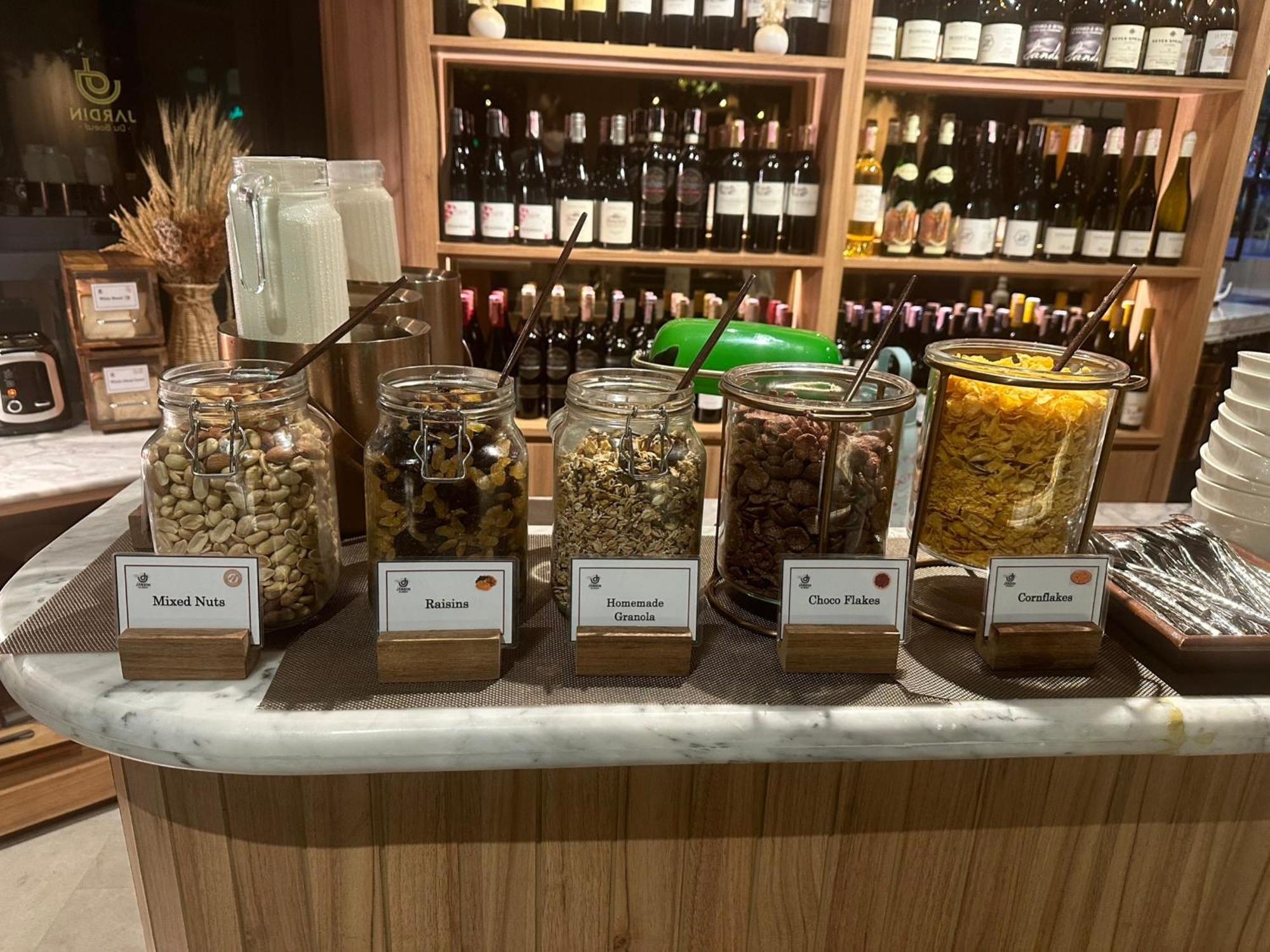 Somerset Rama 9 Бангкок Экстерьер фото Dried tea leaves at a tea bar