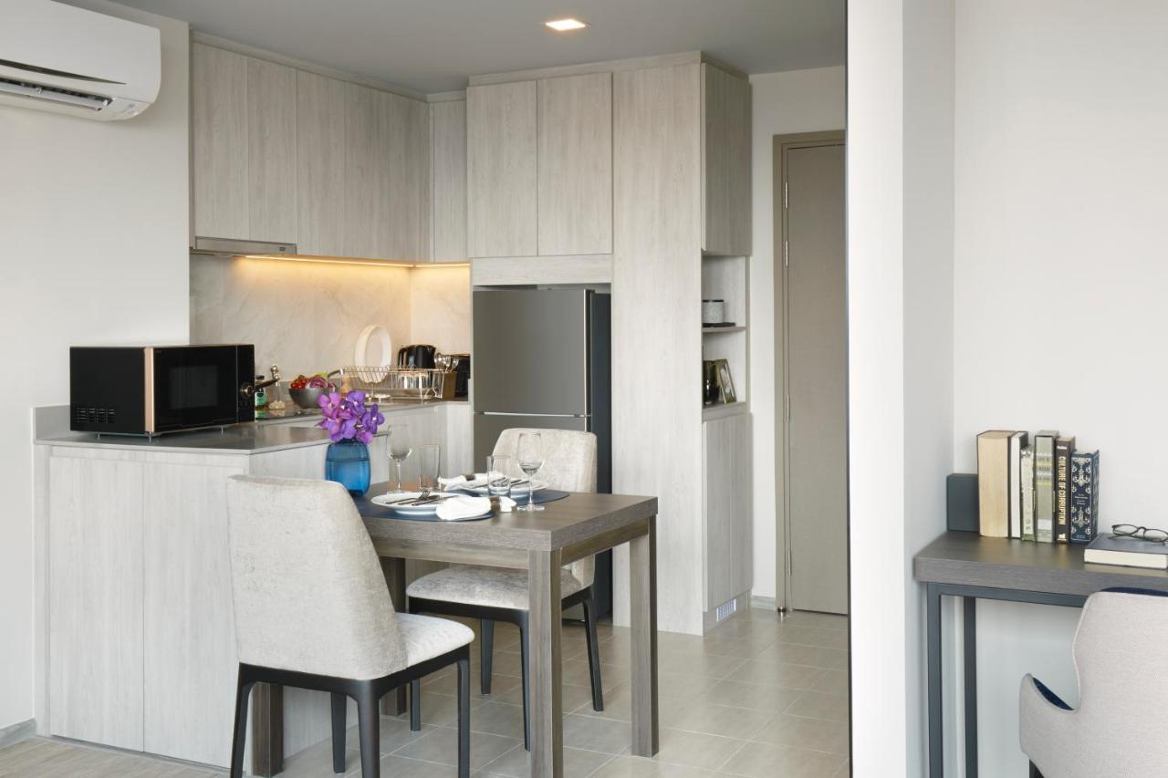 Somerset Rama 9 Бангкок Экстерьер фото A typical kitchen in a condominium